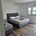 With Parking Space - 14422 Διαμέρισμα