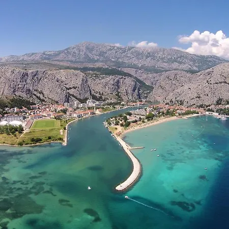 With Parking Space - 14422 Apartament Omiš
