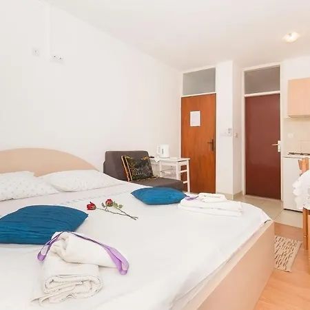 With Parking Space - 14422 公寓 *