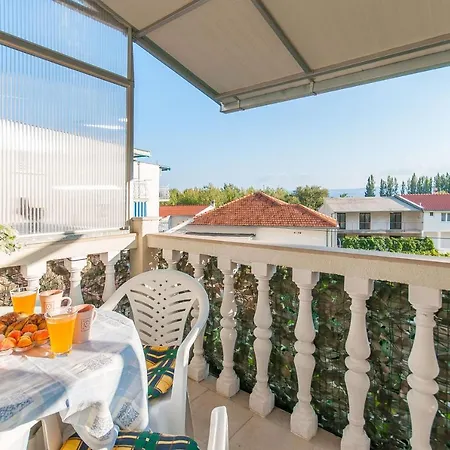 With Parking Space - 14422 奥米什